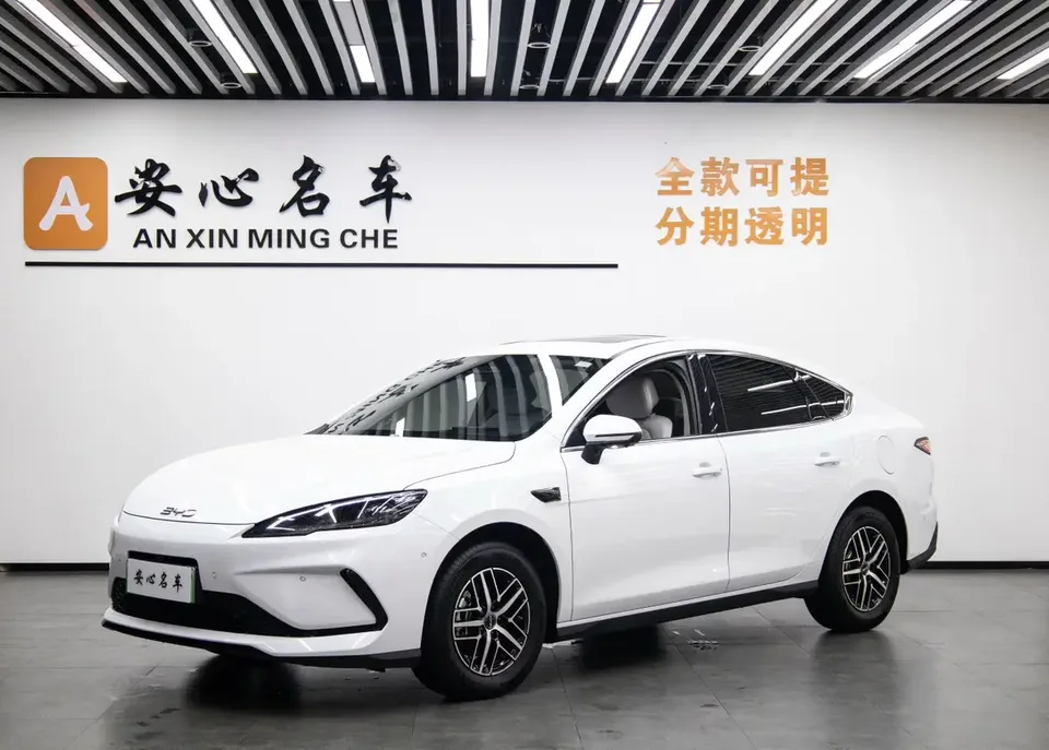 BYD Seal 05DM Seal 05DM 2025 DM-i 120KM flagship version 2025 — photo 1, buy with delivery to Moscow