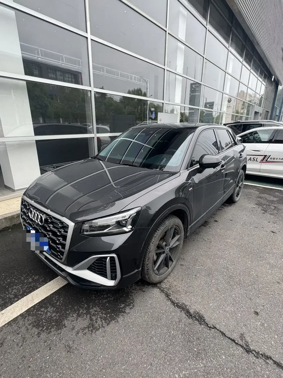 Audi Q2L Audi Q2L 2022 35 TFSI Stylish Dynamic 2022 — photo 1, buy with delivery to Moscow