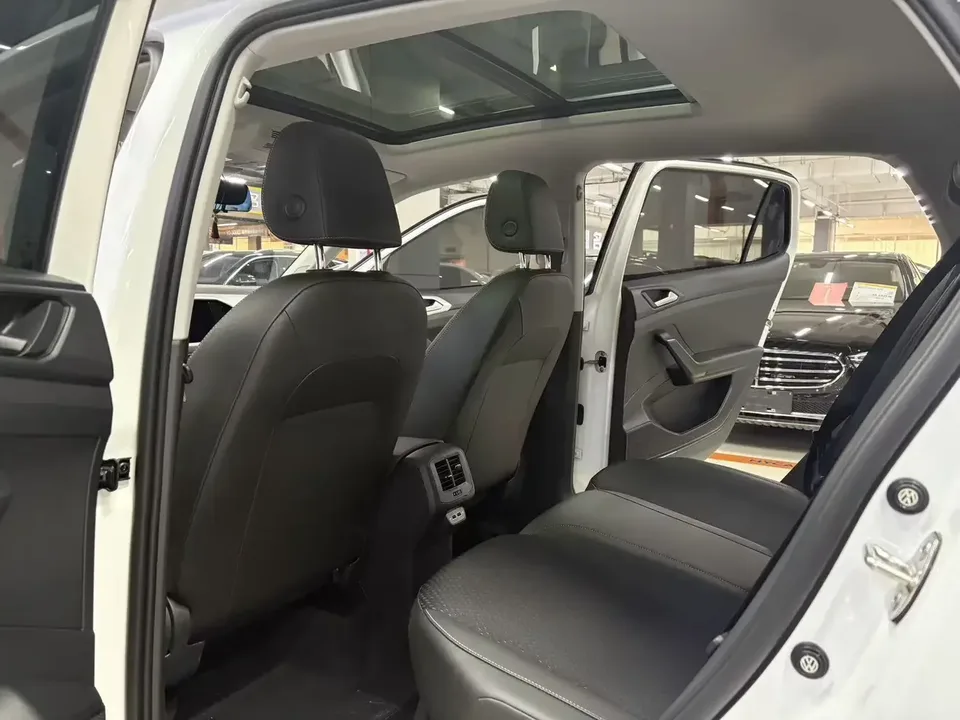 Volkswagen Explore the shadows Explore the shadows 2021 1.5L Automatic Joy-Link Edition 2022 — thumbnail 3