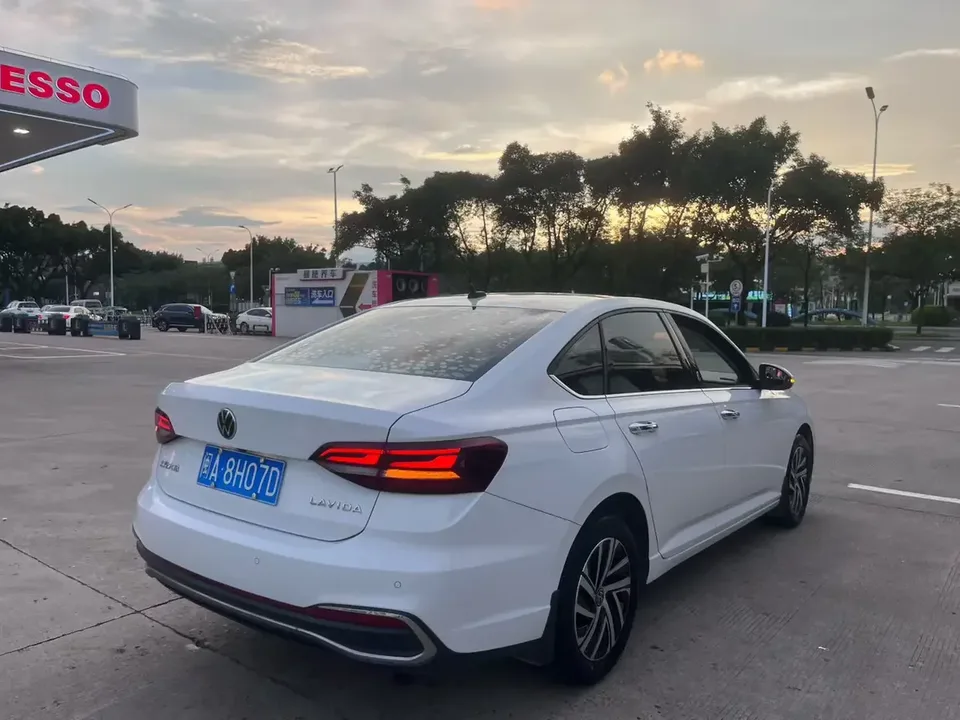 Volkswagen Lavida Lavida 2023 1.5L Automatic 5 Million Edition 2022 — thumbnail 2
