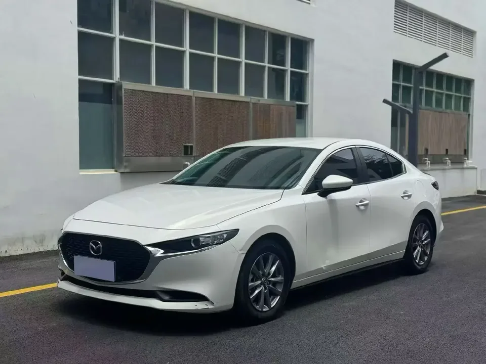Mazda Axela Mazda3 Angkesela 2023 2.0L Automatic Quality Edition 2024 — photo 1, buy with delivery to Moscow