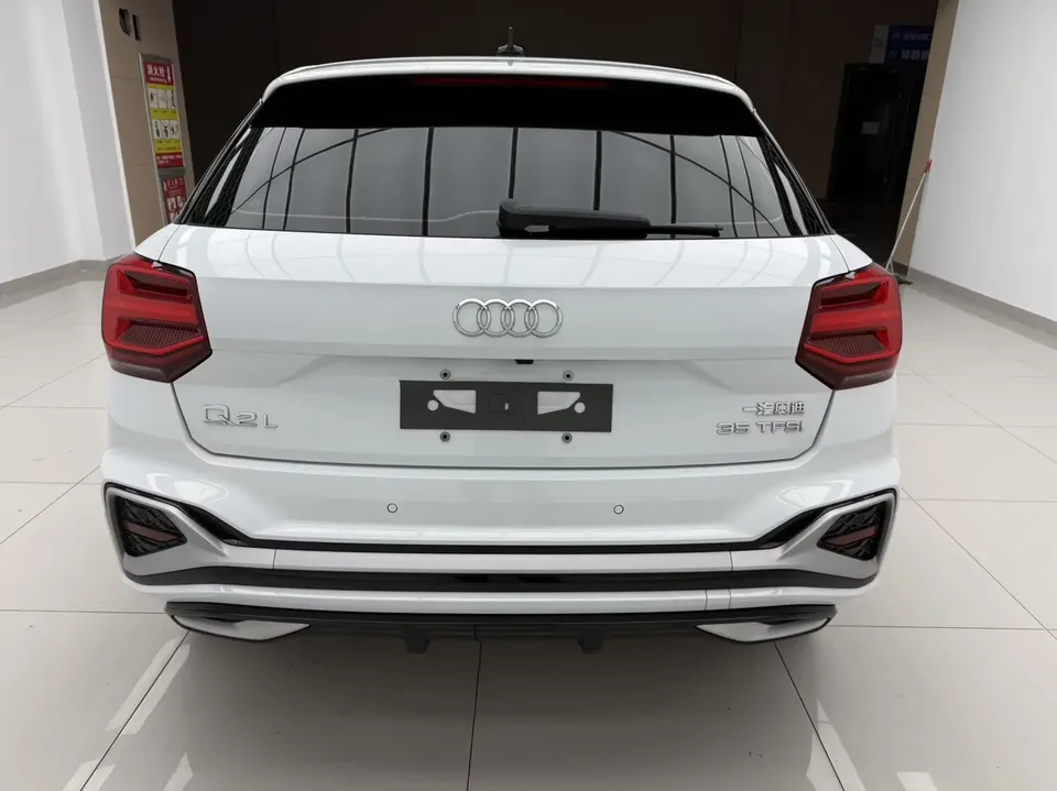 Audi Q2L Audi Q2L 2022 35 TFSI Stylish Dynamic 2022 — thumbnail 2