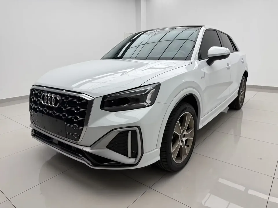 Audi Q2L Audi Q2L 2022 35 TFSI Stylish Dynamic 2022 — photo 1, buy with delivery to Moscow
