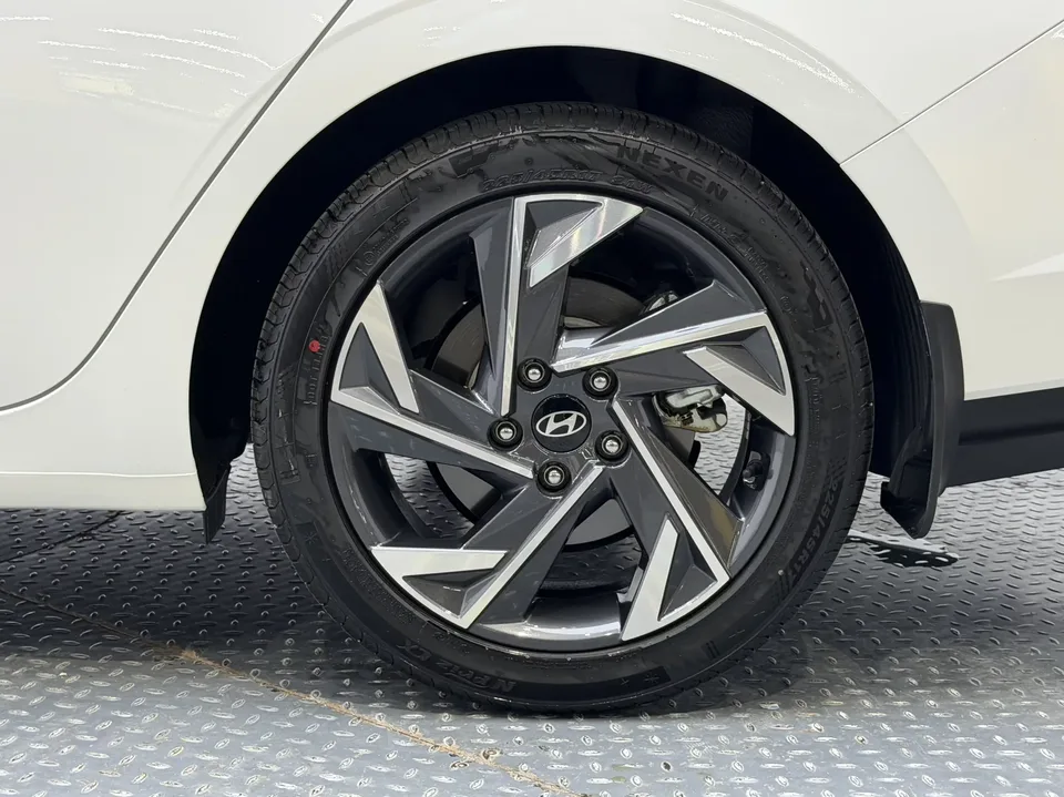 Hyundai Elantra Elantra 2023 1.5L CVT GLX Elite Edition 2025 — thumbnail 3