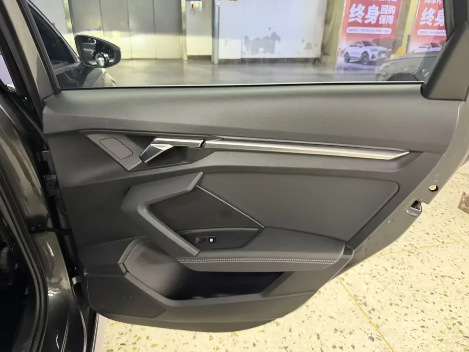 Audi A3 Audi A3 2023 A3L Limousine 35 TFSI Stylish Sports 2023 — миниатюра 4