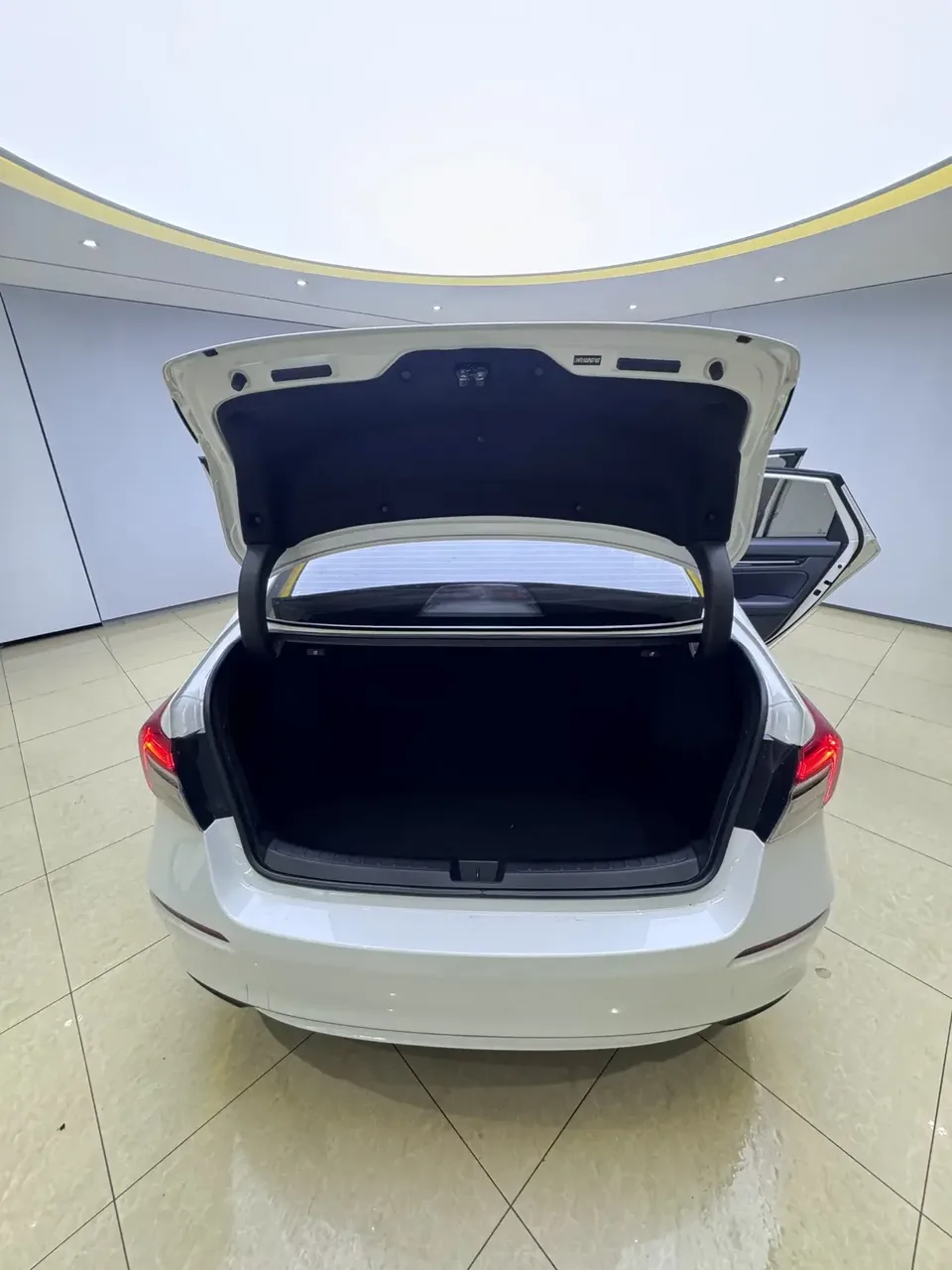 Honda CIVIC Civic 2022 180TURBO CVT Shangqing Edition 2023 — thumbnail 2