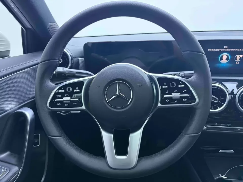 Mercedes-Benz Klasa A Mercedes Benz A Class 2022 A 180L 2023 — thumbnail 4