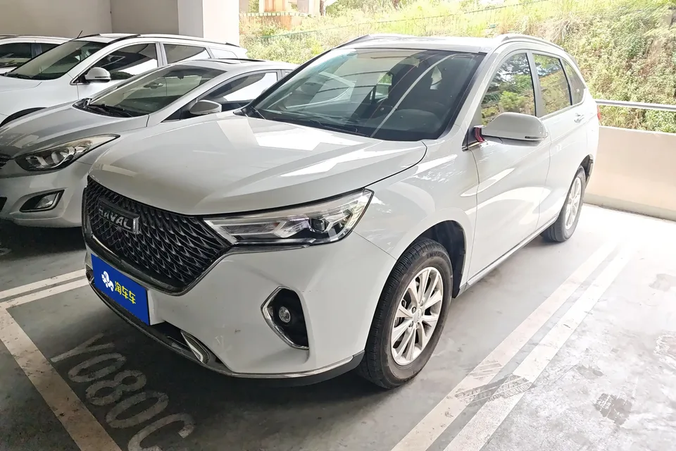Haval M6 Haval M6 2021 PLUS 1.5T DCT Luxury Intelligent Connection 2022 — photo 1, buy with delivery to Moscow
