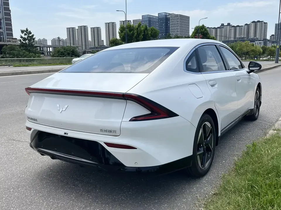 Wuling Starlight PHEV Wuling Starlight PHEV 2025 150km Intelligent Advanced 2025 — thumbnail 2
