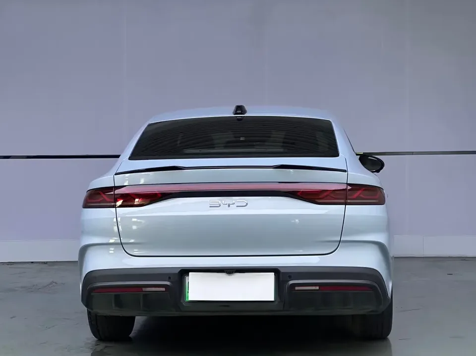 BYD Qin L DM Qin L DM 2025 Intelligent Driving Edition DM-i 80KM Leading Edition 2025 — миниатюра 2