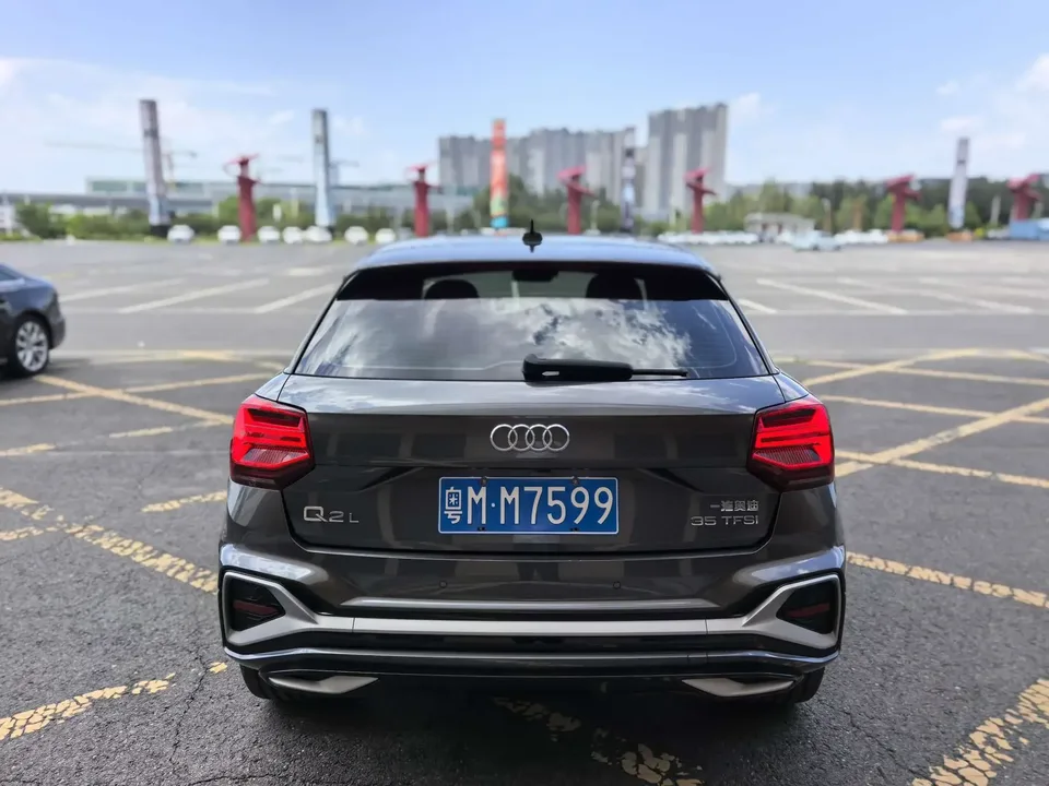 Audi Q2L Audi Q2L 2022 35 TFSI Luxury Dynamic 2022 — thumbnail 2