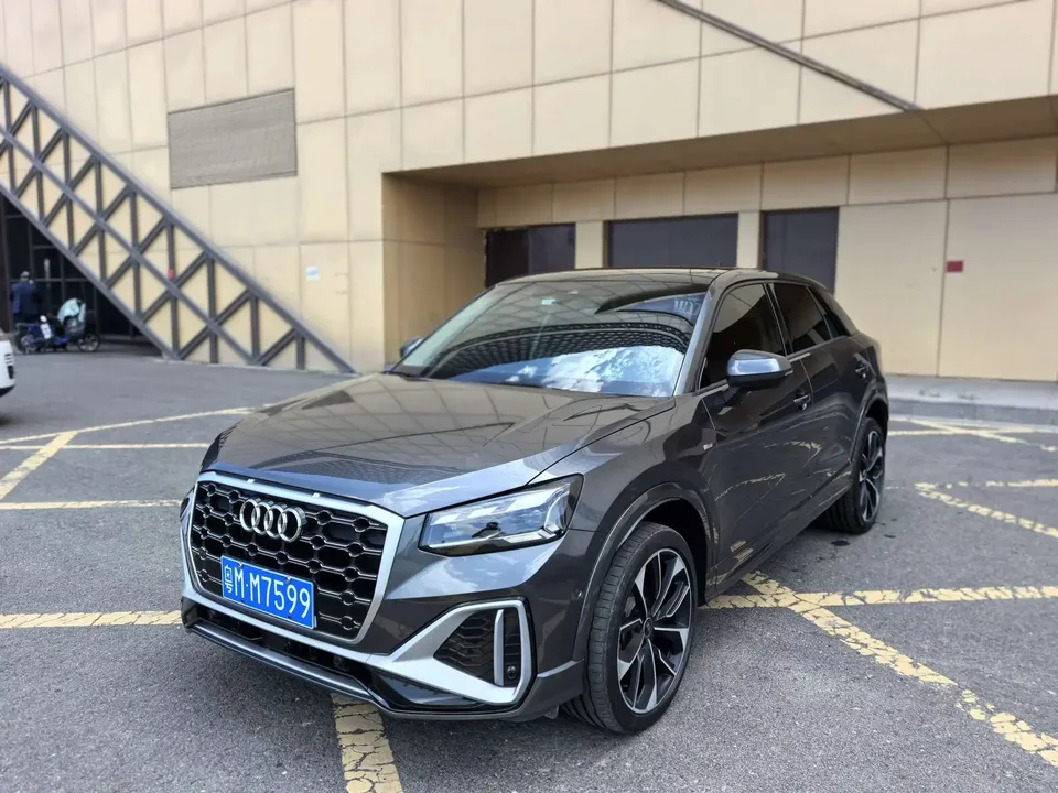 Audi Q2L Audi Q2L 2022 35 TFSI Luxury Dynamic 2022 — photo 1, buy with delivery to Moscow