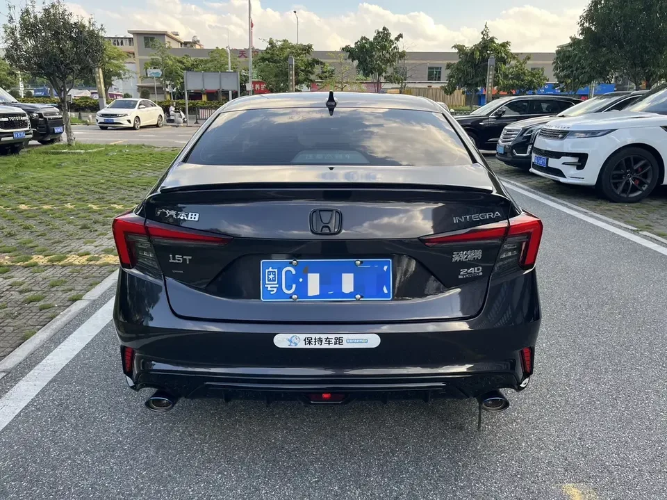 Honda Integra Style 2023 240TURBO CVT Deluxe Edition 2024 — thumbnail 2