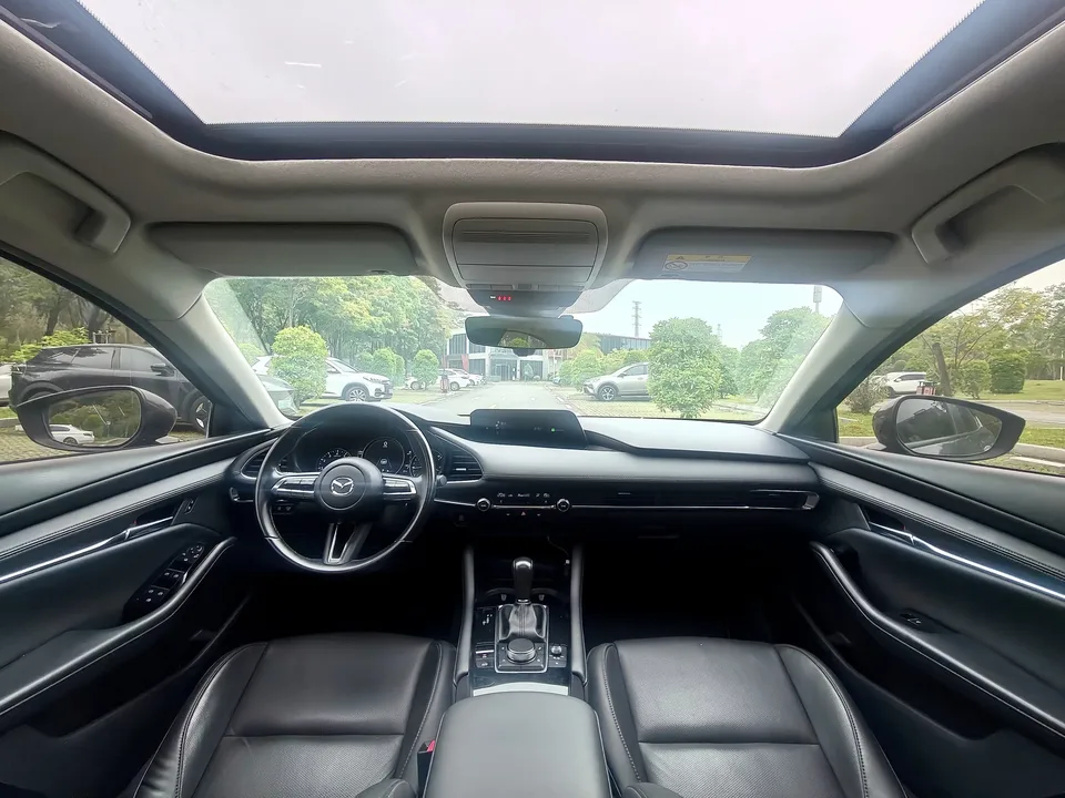 Mazda Axela Mazda3 Angkesela 2020 2.0L Automatic Elegant Edition 2022 — thumbnail 3