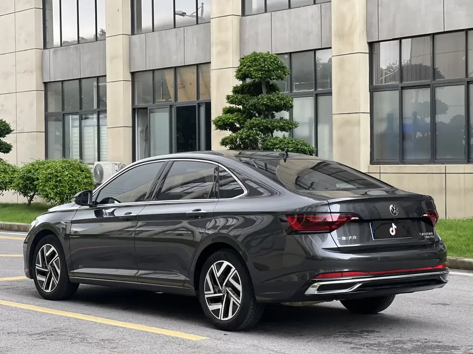 Volkswagen Sagitar Sagitar 2023 280TSI DSG Transcendence Lite 2022 — thumbnail 2