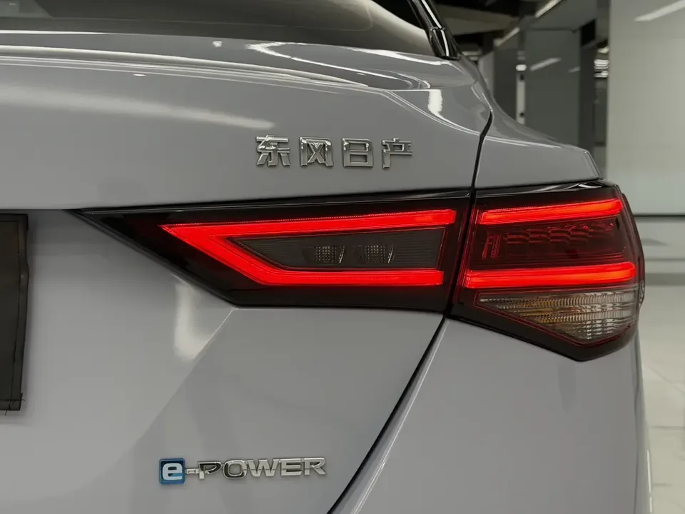 Nissan Sylphy Sylphy 2023 Ultra Hybrid Electric Drive Ultra Luxury 2023 — thumbnail 3