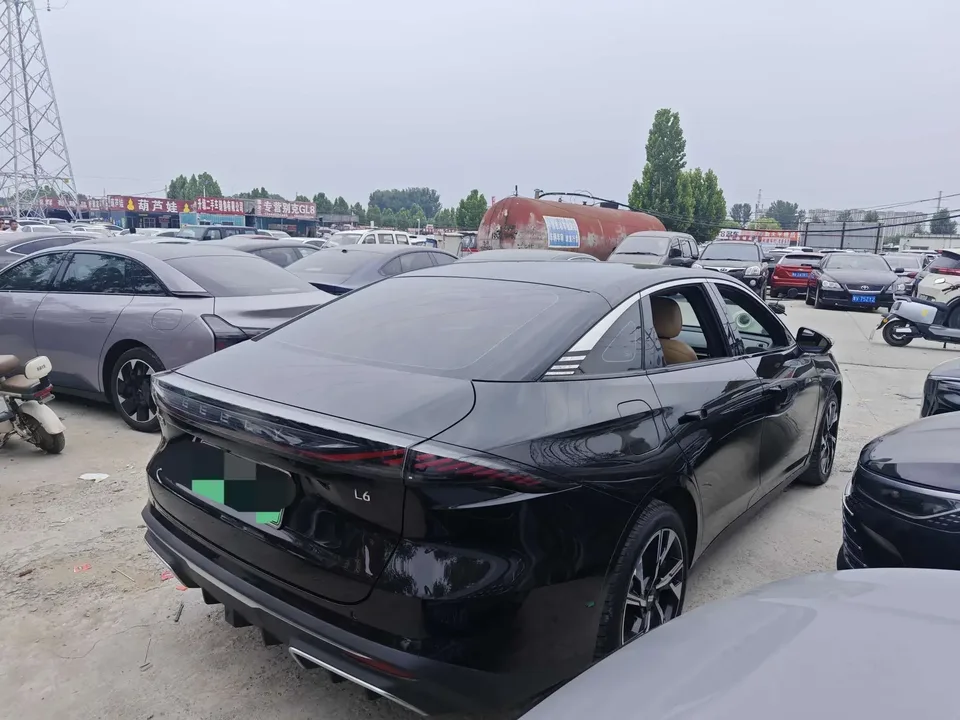 Geely Galaxy L6 Galaxy L6 2023 1.5T DHT 125km Starship 2024 — thumbnail 2
