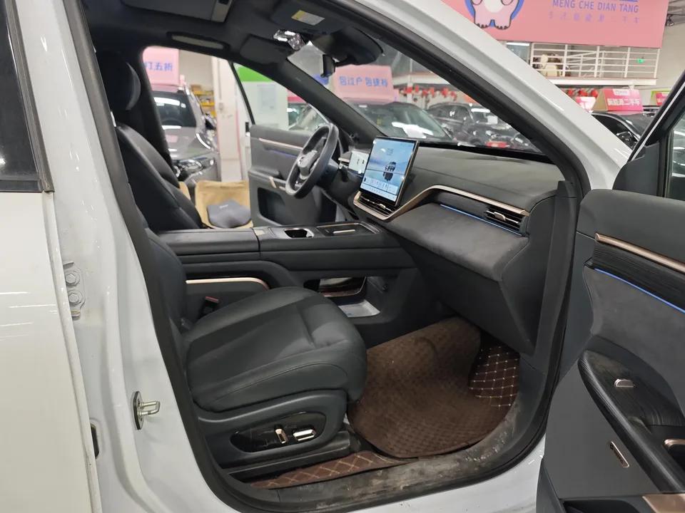 Dongfeng Yipai 008 Yipai 008 2024 210Max Extended Range 6-seater 2024 — thumbnail 5