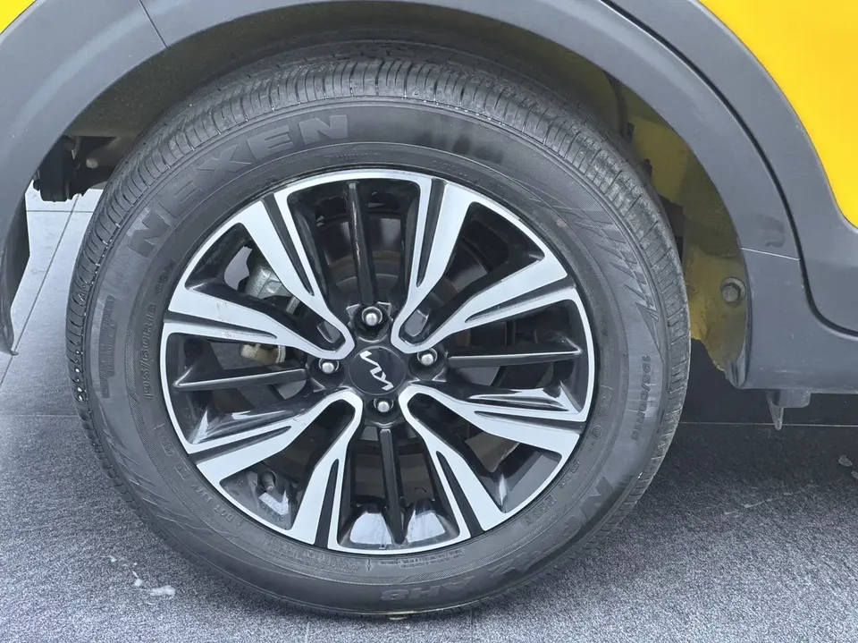 Kia KX1 Yipao 2021 1.4L CVT Fun Sunroof Model 2023 — thumbnail 3