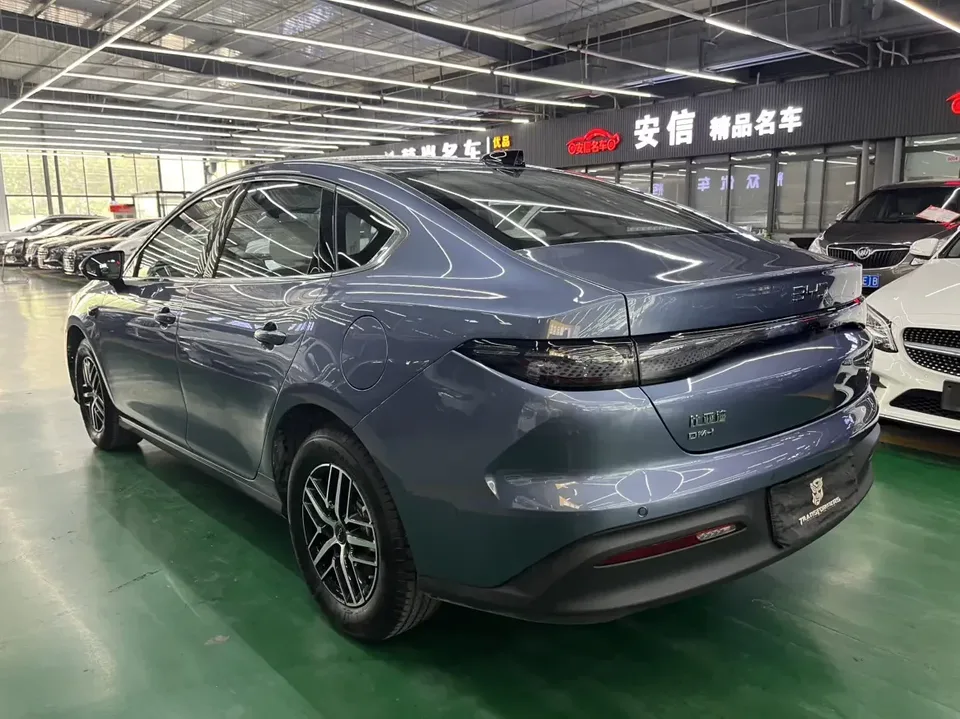 BYD Seal 05DM Seal 05DM 2025 DM-i 120KM flagship version 2025 — thumbnail 2