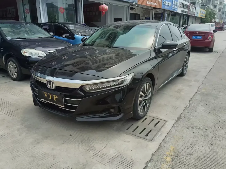 Honda Accord Accord 2022 Sharp Hybrid 2.0L Sharp Leader Edition 2022 — photo 1, buy with delivery to Moscow