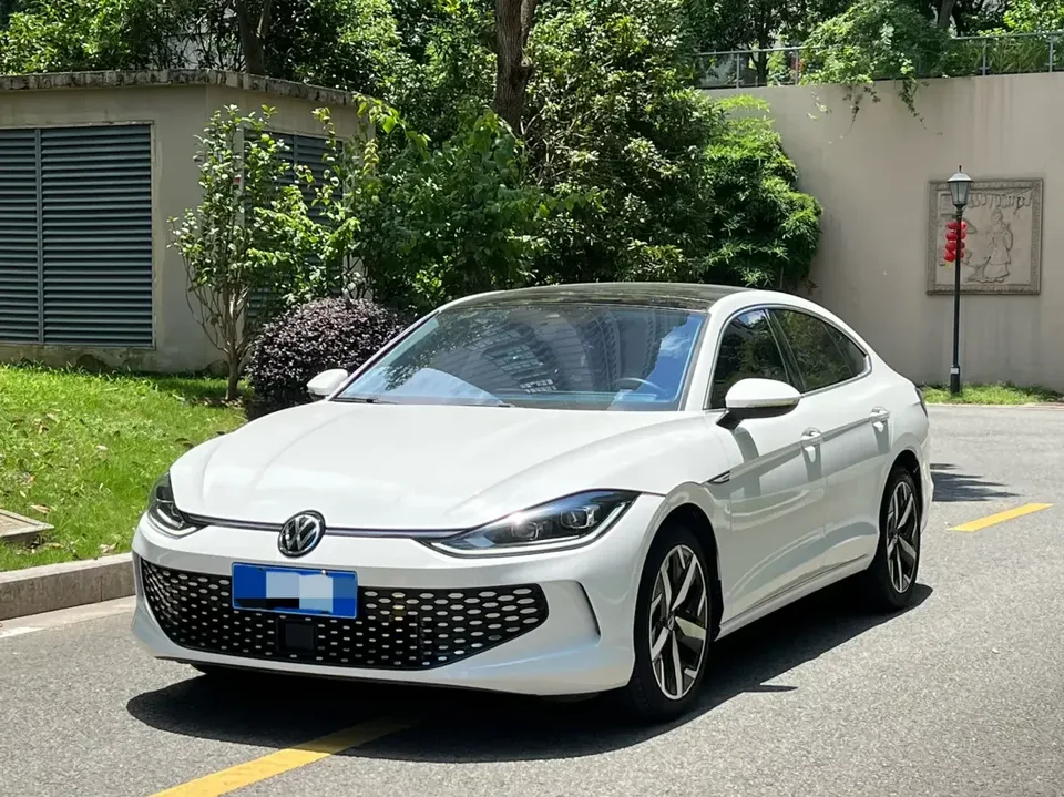 Volkswagen Lamando Lingdu 2023 Lingdu L 280TSI DSG Cool Edition 2023 — фото 1, купить с доставкой в Москву