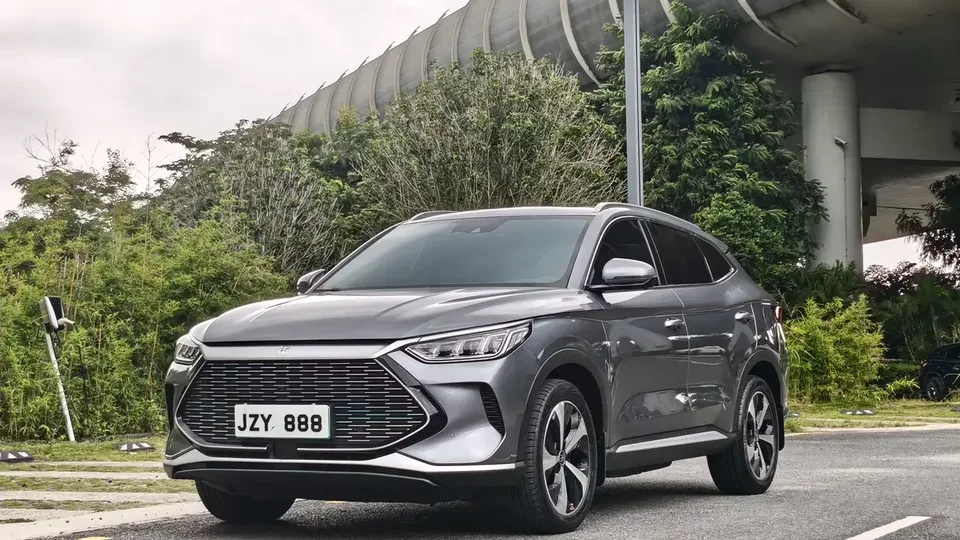 BYD Song PLUS DM Song PLUS DM 2021 DM-i 110KM 2WD Flagship PLUS 2023 — photo 1, buy with delivery to Moscow