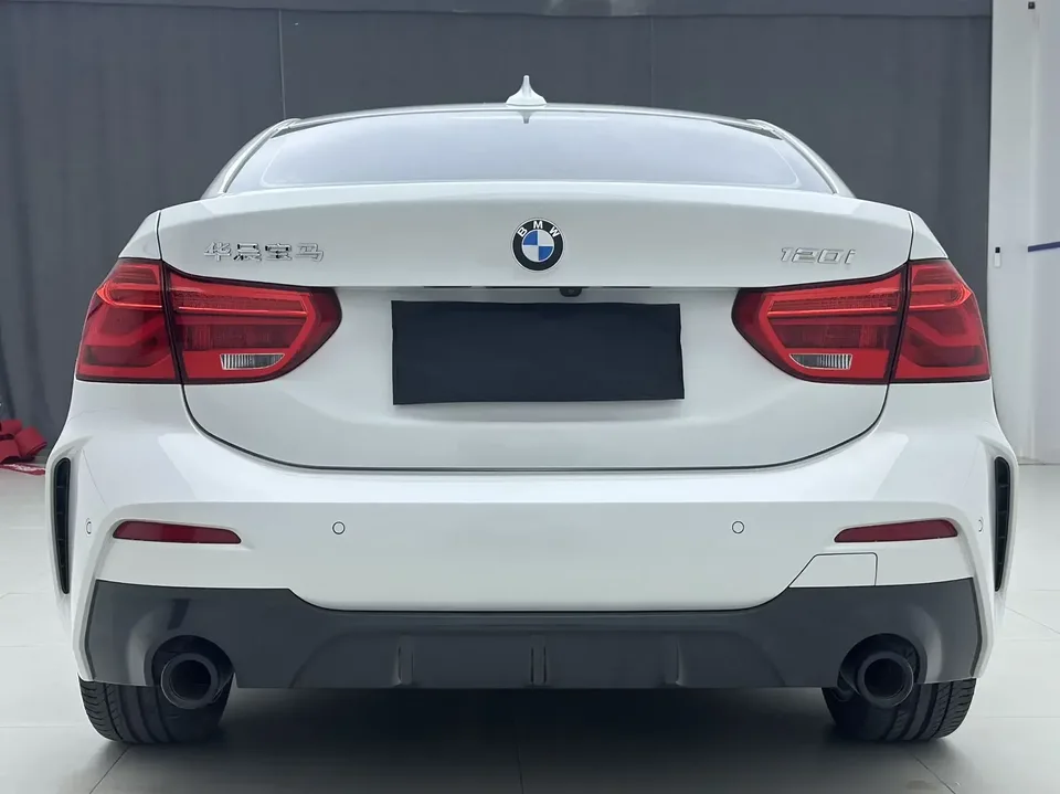BMW 1 Series BMW 1 Series 2021 120i M Sport Night Edition 2022 — thumbnail 2
