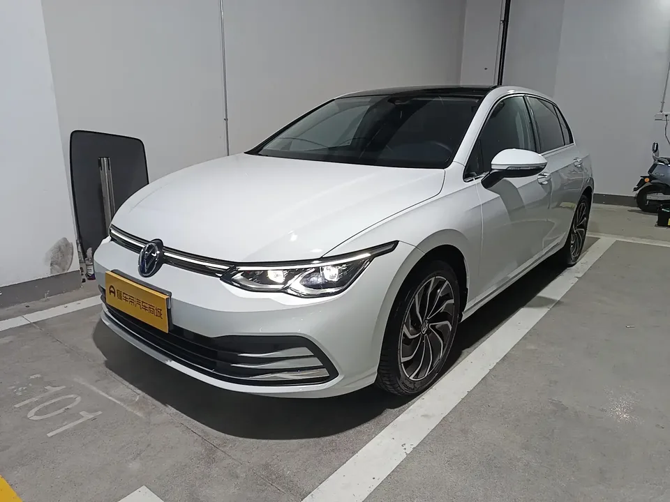 Volkswagen Golf golf 2023 280TSI DSG Pro facelift 2024 — photo 1, buy with delivery to Moscow