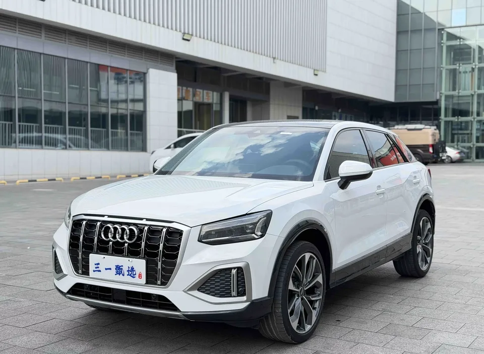 Audi Q2L Audi Q2L 2022 35 TFSI Luxury Elegance 2022 — photo 1, buy with delivery to Moscow