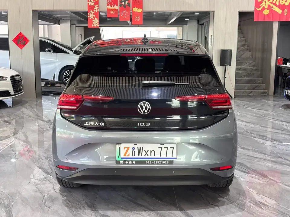 Volkswagen ID.3 Volkswagen ID.3 2022 Pure version 2023 — thumbnail 2