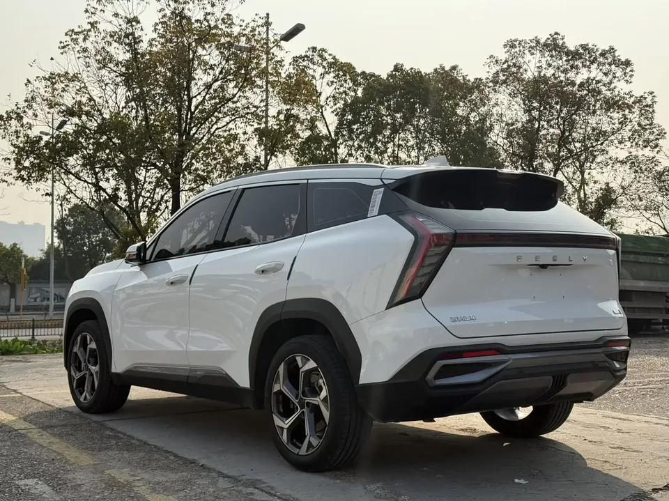 Geely Atlas L Boyue L 2023 1.5TD DCT Premium 2023 — thumbnail 4