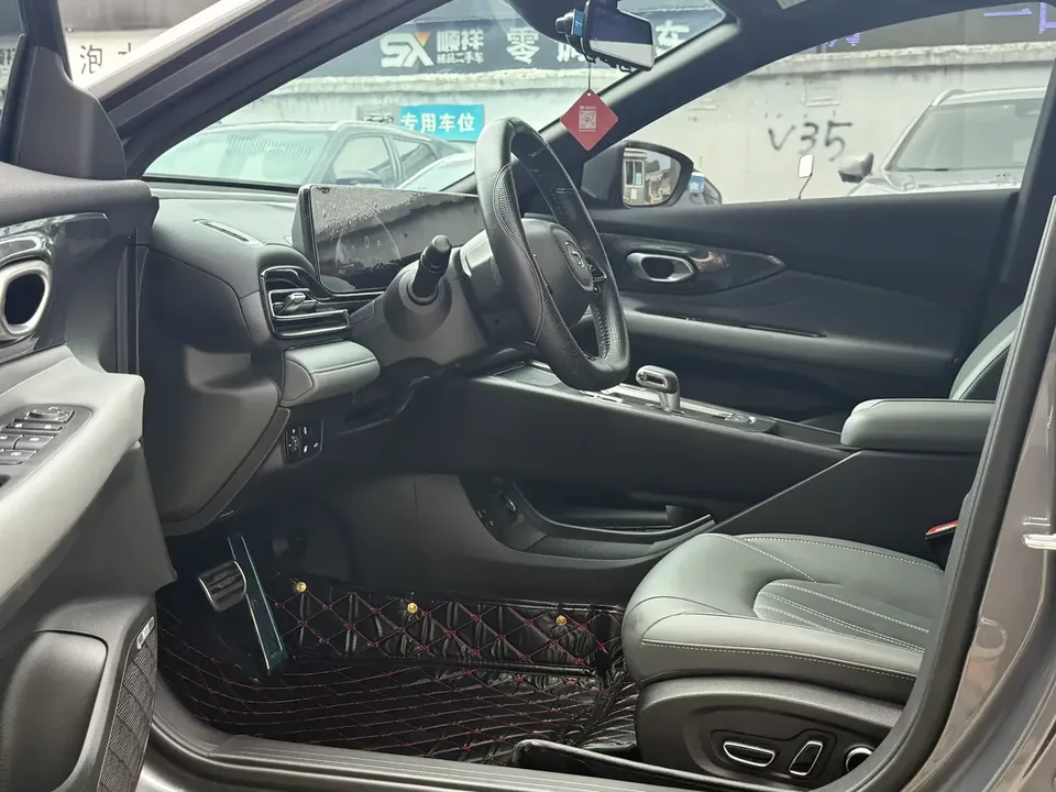 GAC Trumpchi Empow Shadow Leopard 2024 270T DCT R-Style 2025 — thumbnail 4