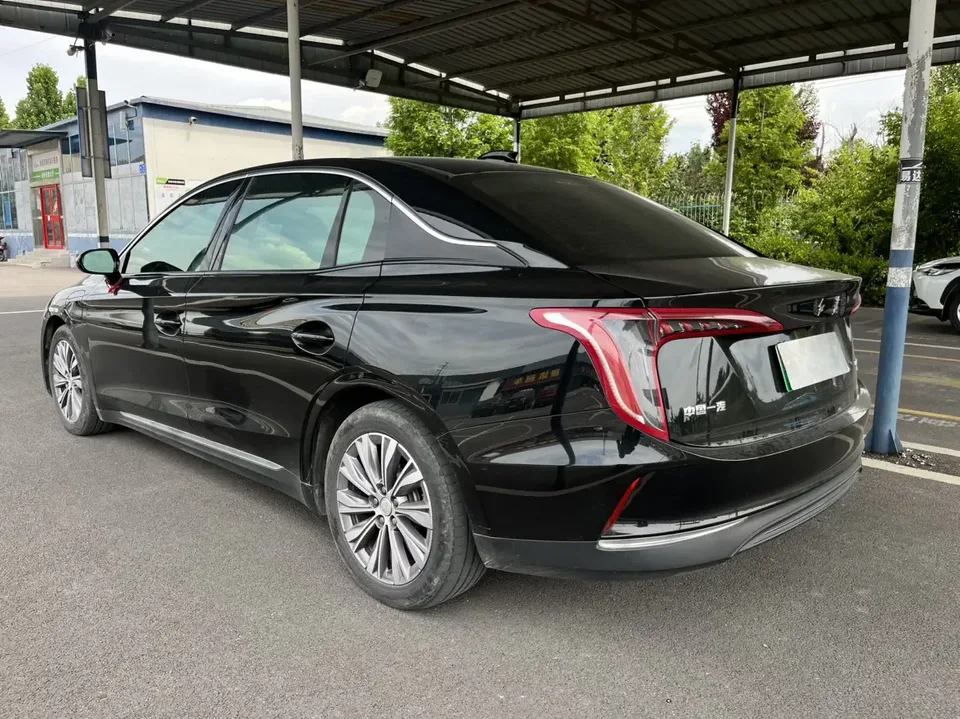 Hongqi E-QM5 Hongqi E-QM5 2023 620KM PLUS 2023 — миниатюра 2