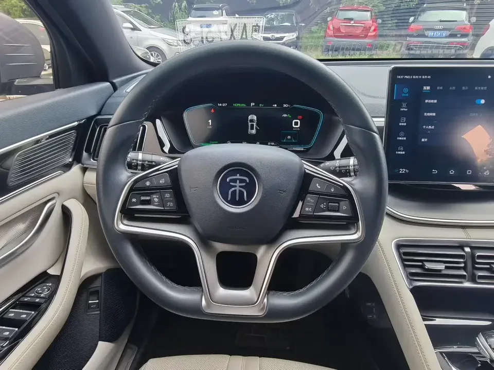 BYD Song PLUS DM Song PLUS DM 2023 DM-i Champion Edition 110KM Flagship 2023 — миниатюра 4