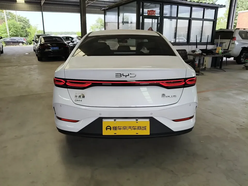 BYD Qin PLUS DM Qin PLUS DM 2025 DM-i Intelligent Driving Version 128KM Progressive 2026 — thumbnail 2