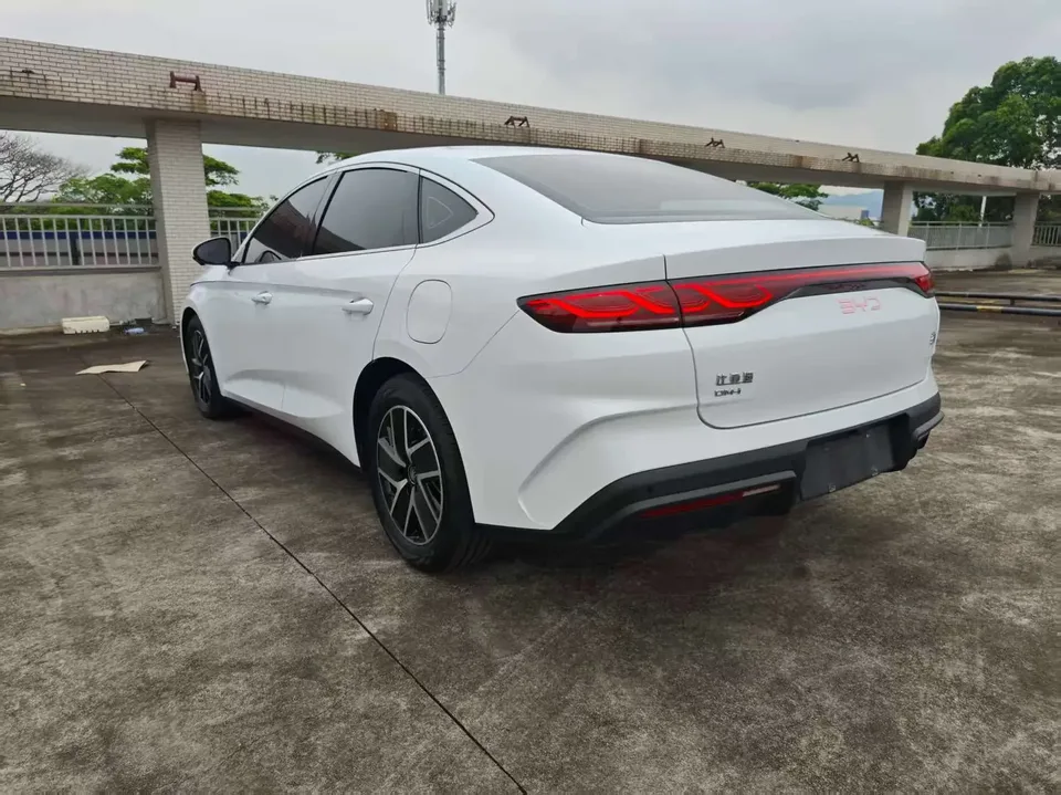 BYD Qin L DM Qin L DM 2024 DM-i 80KM Leading Type 2024 — миниатюра 4