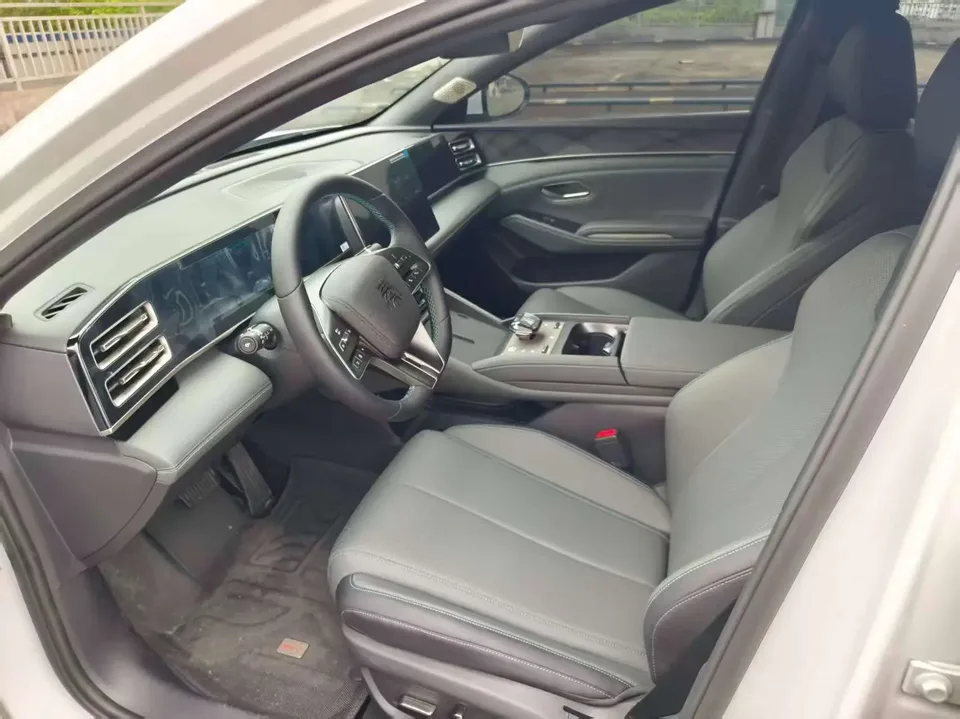 BYD Qin L DM Qin L DM 2024 DM-i 80KM Leading Type 2024 — миниатюра 5