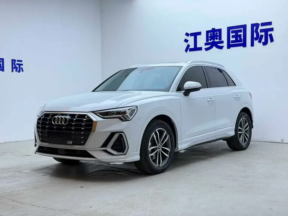 Audi Q3 Audi Q3 2022 35 TFSI Progressive Dynamic 2022 — photo 1, buy with delivery to Moscow