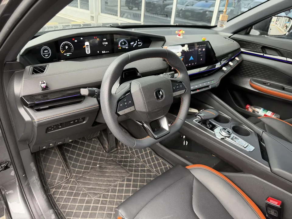 Changan UNI-V Changan UNI-V 2024 1.5T High Energy Edition 2025 — thumbnail 5