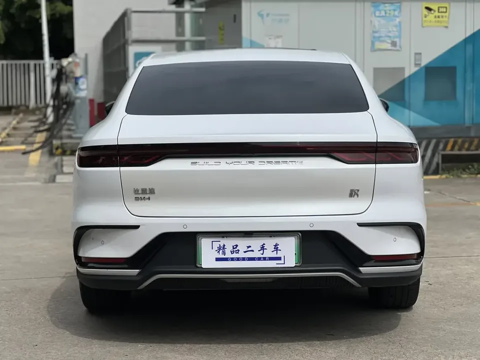 BYD Han DM Chinese DM 2022 DM-i 121KM Premium 2023 — thumbnail 2