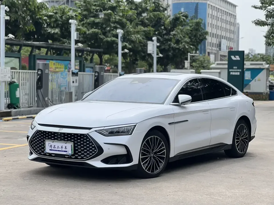 BYD Han DM Chinese DM 2022 DM-i 121KM Premium 2023 — photo 1, buy with delivery to Moscow