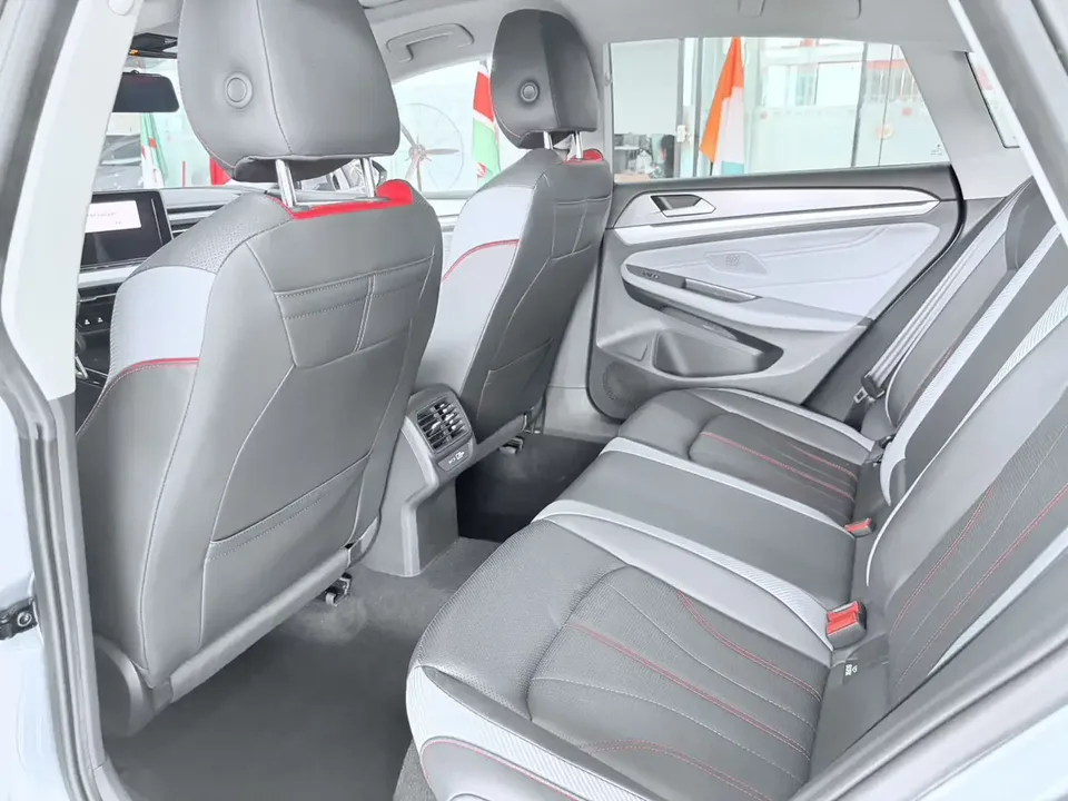 Volkswagen Lamando Lingdu 2023 Lingdu L 280TSI DSG Cool Edition 2023 — thumbnail 5