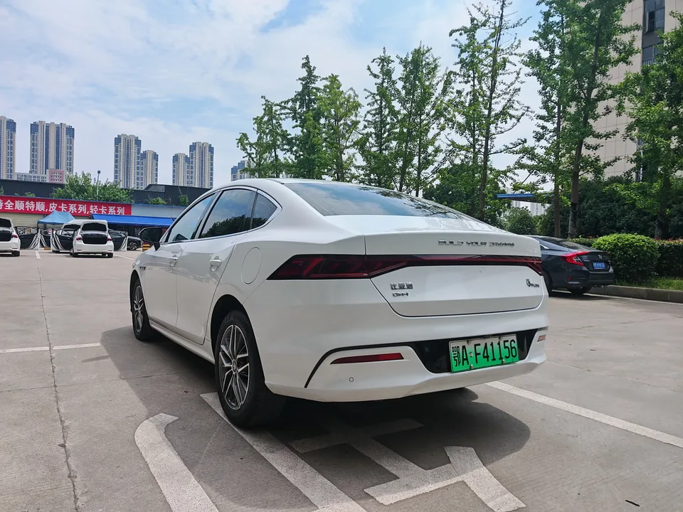 BYD Qin PLUS DM Qin PLUS DM 2023 DM-i Champion Edition 120KM Exceeding Type 2023 — thumbnail 4