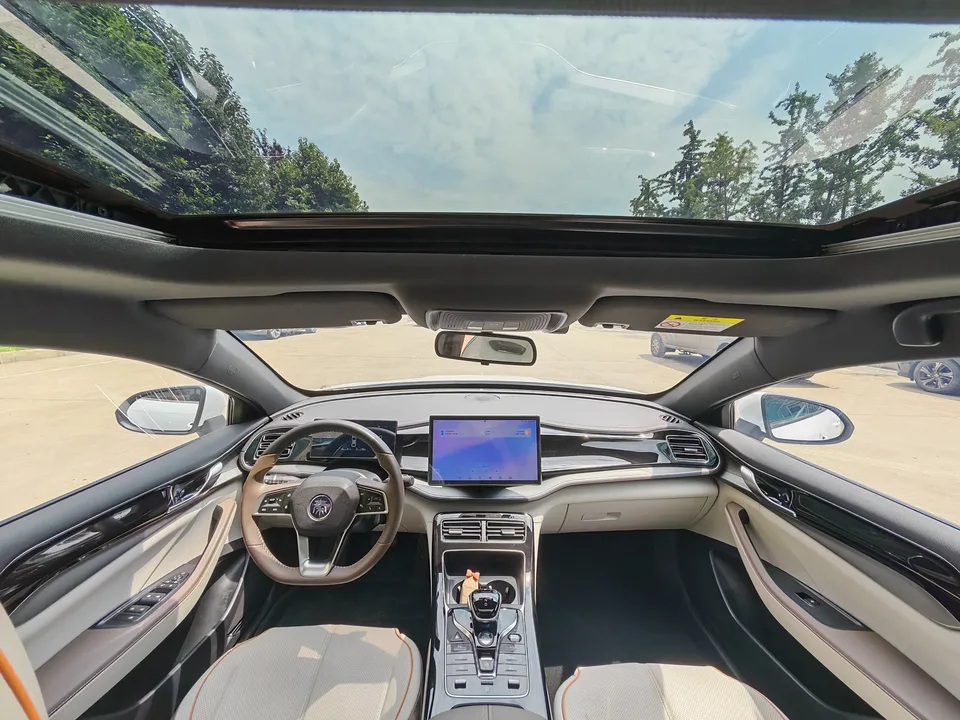 BYD Qin PLUS DM Qin PLUS DM 2023 DM-i Champion Edition 120KM Exceeding Type 2023 — thumbnail 5