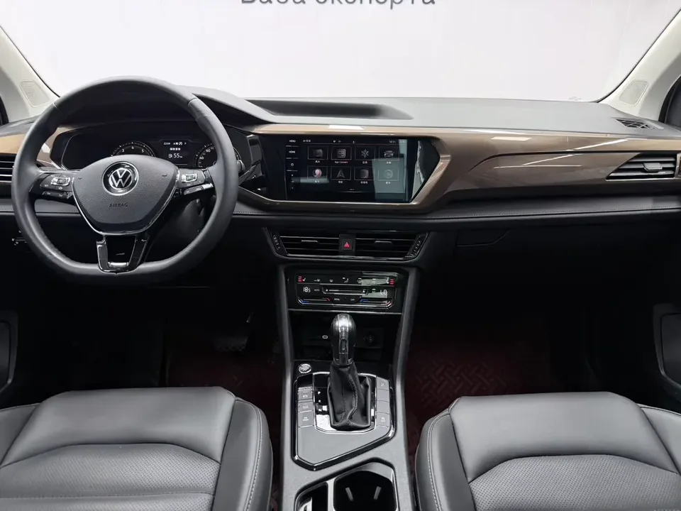 Volkswagen Tharu tuyue 2021 280TSI 2WD Deluxe Edition 2022 — thumbnail 5