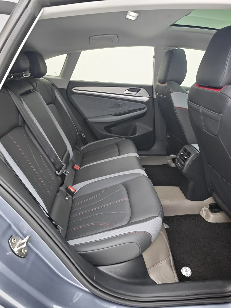 Volkswagen Lamando Lingdu 2022 Lingdu L 280TSI DSG Cool Edition 2022 — thumbnail 4