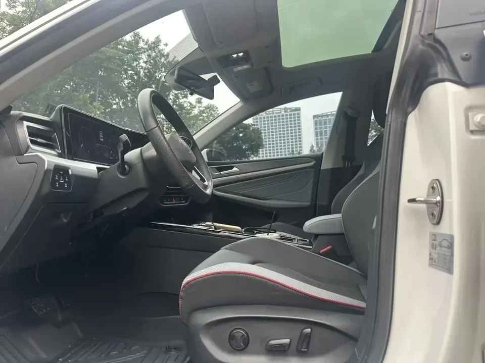 Volkswagen Lamando Lingdu 2022 Lingdu L 280TSI DSG Hot Edition 2023 — thumbnail 4