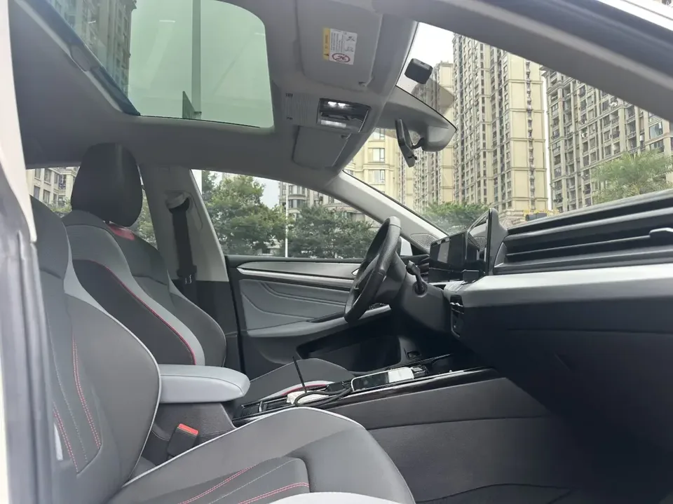 Volkswagen Lamando Lingdu 2022 Lingdu L 280TSI DSG Hot Edition 2023 — thumbnail 5