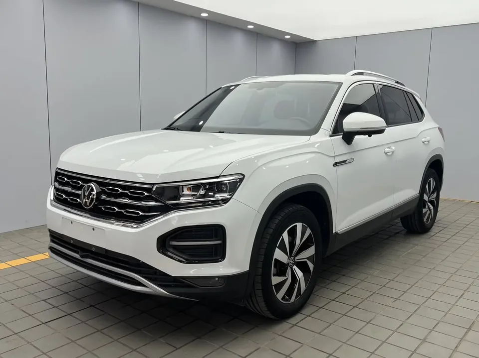 Volkswagen Tayron Tanyue 2022 280TSI 2WD Luxury Smart Edition 2022 — photo 1, buy with delivery to Moscow